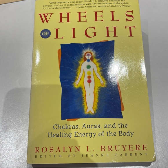 books Other - Wheels of Light: Chakras, Auras, and the Healing Energy of the Body book